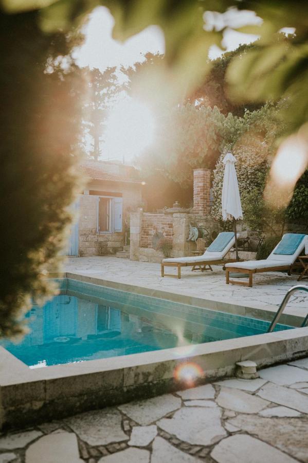 Villa Avgoustis Pachna Exterior photo